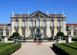 Queluz Palace (Palacio Real de Queluz )